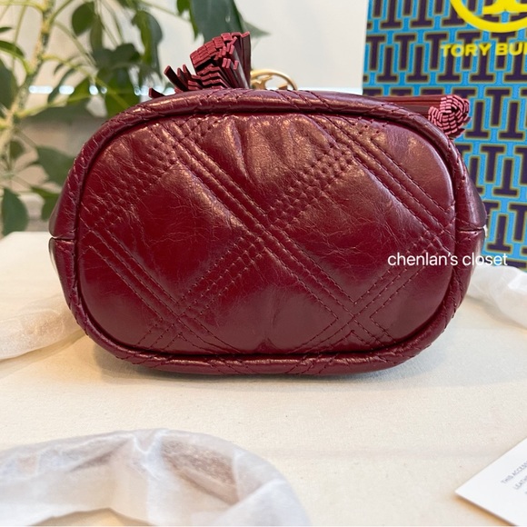 💢NWOT💢 Tory Burch Burgundy and Cream Bucket Bag 🛍️ - Picture 7 of 11